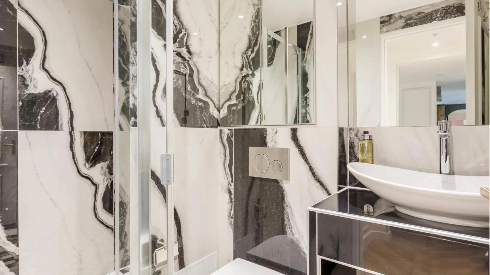 Merveil - Luxury Suite - Tour Eiffel - Fremicourt Paris 0*,  France