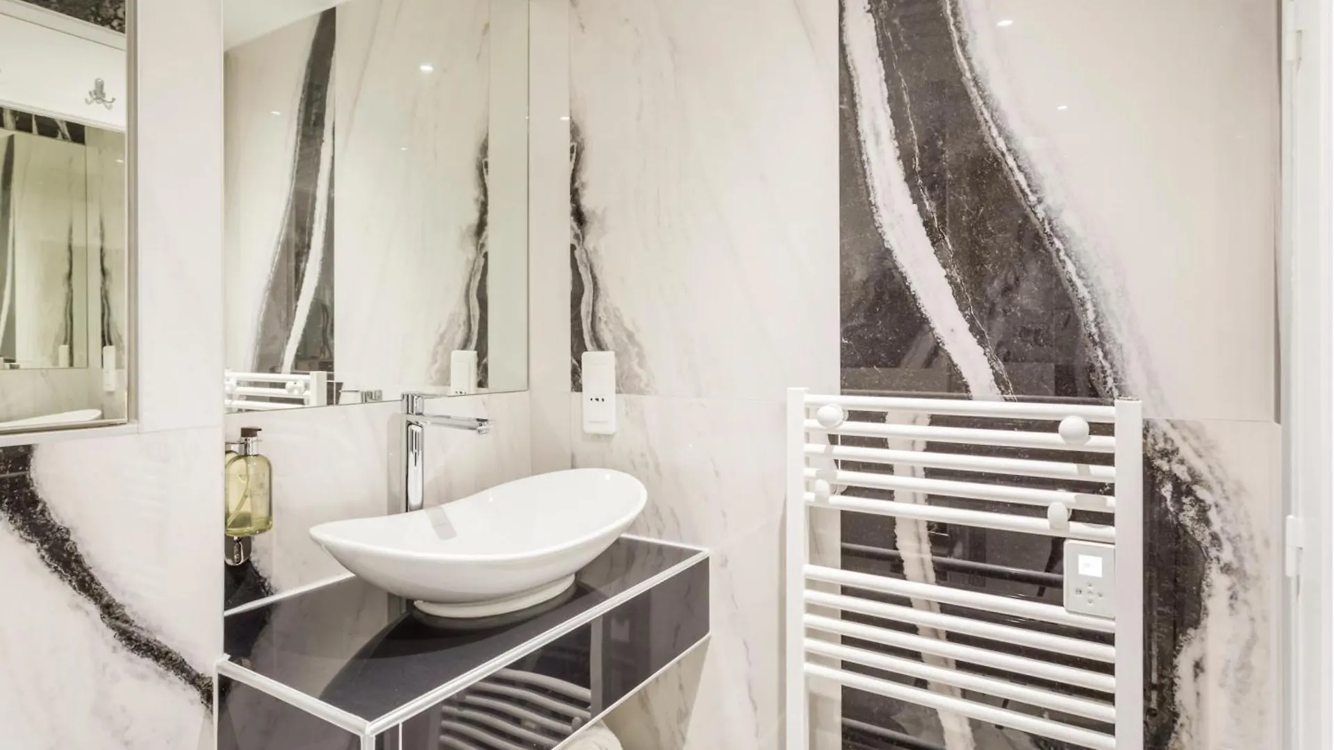 Apartment Merveil - Luxury Suite - Tour Eiffel - Fremicourt Paris